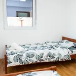 Two-bedroom Near Center With Private Parking *