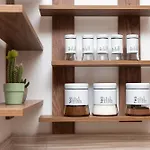 Two-bedroom Near Center With Private Parking 아파트 스코페