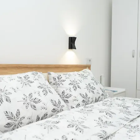 Two-bedroom Near Center With Private Parking Appartement Skopje
