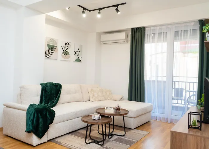 Apartament Two-bedroom Near Center With Private Parking Skopje