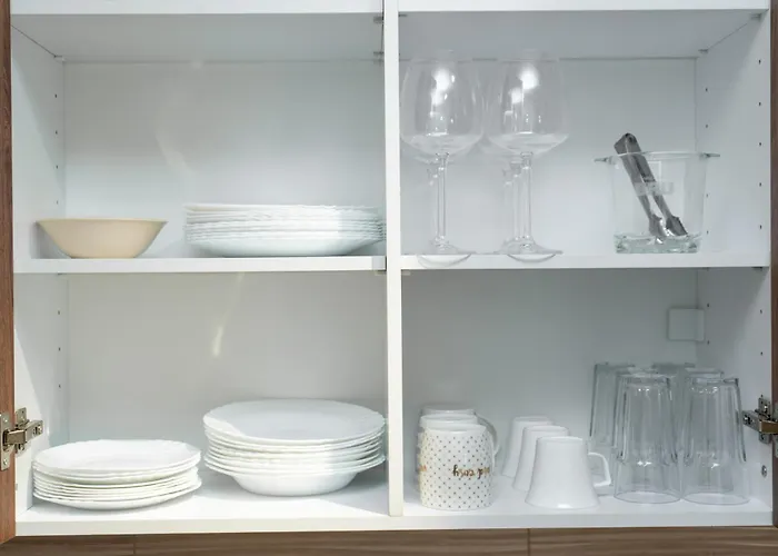 Apartament Two-bedroom Near Center With Private Parking