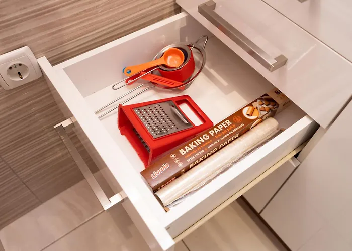 Apartament Two-bedroom Near Center With Private Parking *